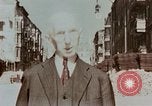 Immagine di Civili tedesco Berlino Germania, 1945, secondo 15 filmato di repertorio 65675043972