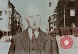 Immagine di Civili tedesco Berlino Germania, 1945, secondo 16 filmato di repertorio 65675043972