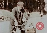 Immagine di Civili tedesco Berlino Germania, 1945, secondo 33 filmato di repertorio 65675043972