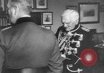 Standbild deutscher Generalfeldmarschall August von Mackensen Berlin Deutschland, 1944, aus Sekunde 17 historischem Filmmaterial Videoclip 65675043977