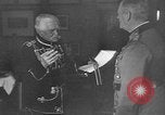 Standbild deutscher Generalfeldmarschall August von Mackensen Berlin Deutschland, 1944, aus Sekunde 35 historischem Filmmaterial Videoclip 65675043977