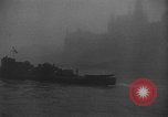 Image des navires de guerre allemands avancer le long du Danube dans Seconde Guerre Mondiale Budapest Hongrie, 1944, de la seconde 14 séquences d'archives historiques vidéo 65675043978