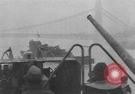 Image des navires de guerre allemands avancer le long du Danube dans Seconde Guerre Mondiale Budapest Hongrie, 1944, de la seconde 16 séquences d'archives historiques vidéo 65675043978