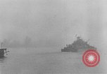 Image des navires de guerre allemands avancer le long du Danube dans Seconde Guerre Mondiale Budapest Hongrie, 1944, de la seconde 20 séquences d'archives historiques vidéo 65675043978