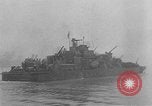 Image des navires de guerre allemands avancer le long du Danube dans Seconde Guerre Mondiale Budapest Hongrie, 1944, de la seconde 27 séquences d'archives historiques vidéo 65675043978