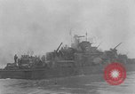 Image des navires de guerre allemands avancer le long du Danube dans Seconde Guerre Mondiale Budapest Hongrie, 1944, de la seconde 30 séquences d'archives historiques vidéo 65675043978