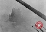 Image des navires de guerre allemands avancer le long du Danube dans Seconde Guerre Mondiale Budapest Hongrie, 1944, de la seconde 44 séquences d'archives historiques vidéo 65675043978
