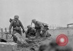 Standbild Deutsche Truppen kämpfen Sowjets Zweiten Weltkrieg Osteuropa, 1944, aus Sekunde 60 historischem Filmmaterial Videoclip 65675043979