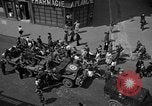 Immagine di Leonard T Gerow Parigi Francia, 1944, secondo 28 filmato di repertorio 65675043991