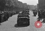 Immagine di Leonard T Gerow Parigi Francia, 1944, secondo 34 filmato di repertorio 65675043991