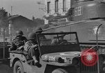 Immagine di Soldati statunitensi Parigi Francia, 1944, secondo 50 filmato di repertorio 65675043992