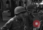 Immagine di Soldati statunitensi Parigi Francia, 1944, secondo 4 filmato di repertorio 65675043993