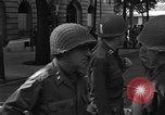 Immagine di Soldati statunitensi Parigi Francia, 1944, secondo 5 filmato di repertorio 65675043993