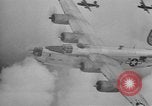 Image États-Unis B-24 Liberator l'Europe, 1944, de la seconde 4 séquences d'archives historiques vidéo 65675043999