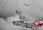 Image États-Unis B-24 Liberator l'Europe, 1944, de la seconde 12 séquences d'archives historiques vidéo 65675043999