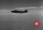 Image États-Unis B-24 Liberator l'Europe, 1944, de la seconde 38 séquences d'archives historiques vidéo 65675043999