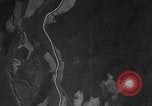 Standbild Bombardierung über Target Europa, 1946, aus Sekunde 28 historischem Filmmaterial Videoclip 65675044000
