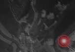Standbild Bombardierung über Target Europa, 1946, aus Sekunde 32 historischem Filmmaterial Videoclip 65675044000