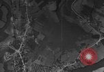 Standbild Bombardierung über Target Europa, 1946, aus Sekunde 40 historischem Filmmaterial Videoclip 65675044000