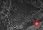 Standbild Bombardierung über Target Europa, 1946, aus Sekunde 42 historischem Filmmaterial Videoclip 65675044000