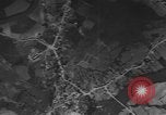 Standbild Bombardierung über Target Europa, 1946, aus Sekunde 45 historischem Filmmaterial Videoclip 65675044000