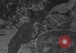 Standbild Bombardierung über Target Europa, 1946, aus Sekunde 50 historischem Filmmaterial Videoclip 65675044000