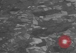 Standbild Bombardierung über Target Europa, 1946, aus Sekunde 6 historischem Filmmaterial Videoclip 65675044001