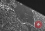 Standbild Bombardierung über Target Europa, 1946, aus Sekunde 25 historischem Filmmaterial Videoclip 65675044001