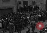 Standbild Frauen Mitarbeiter BESANCON FRANKREICH, 1944, aus Sekunde 8 historischem Filmmaterial Videoclip 65675044005