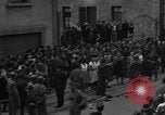 Standbild Frauen Mitarbeiter BESANCON FRANKREICH, 1944, aus Sekunde 11 historischem Filmmaterial Videoclip 65675044005