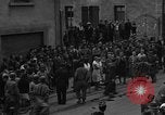 Standbild Frauen Mitarbeiter BESANCON FRANKREICH, 1944, aus Sekunde 12 historischem Filmmaterial Videoclip 65675044005