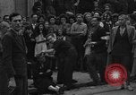 Standbild Frauen Mitarbeiter BESANCON FRANKREICH, 1944, aus Sekunde 17 historischem Filmmaterial Videoclip 65675044005