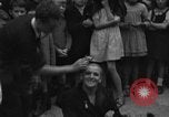 Standbild Frauen Mitarbeiter BESANCON FRANKREICH, 1944, aus Sekunde 22 historischem Filmmaterial Videoclip 65675044005