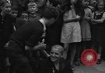 Standbild Frauen Mitarbeiter BESANCON FRANKREICH, 1944, aus Sekunde 25 historischem Filmmaterial Videoclip 65675044005