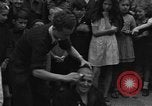 Standbild Frauen Mitarbeiter BESANCON FRANKREICH, 1944, aus Sekunde 27 historischem Filmmaterial Videoclip 65675044005