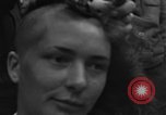 Standbild Frauen Mitarbeiter BESANCON FRANKREICH, 1944, aus Sekunde 59 historischem Filmmaterial Videoclip 65675044005