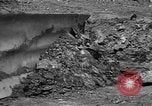 Standbild Kohle Bergbau Alberta British Columbia Kanada, 1940, aus Sekunde 14 historischem Filmmaterial Videoclip 65675044027