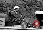 Standbild Kohle Bergbau Alberta British Columbia Kanada, 1940, aus Sekunde 17 historischem Filmmaterial Videoclip 65675044027