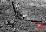 Standbild Kohle Bergbau Alberta British Columbia Kanada, 1940, aus Sekunde 26 historischem Filmmaterial Videoclip 65675044027
