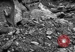 Standbild Kohle Bergbau Alberta British Columbia Kanada, 1940, aus Sekunde 29 historischem Filmmaterial Videoclip 65675044027