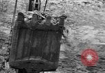 Standbild Kohle Bergbau Alberta British Columbia Kanada, 1940, aus Sekunde 34 historischem Filmmaterial Videoclip 65675044027