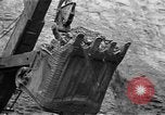 Standbild Kohle Bergbau Alberta British Columbia Kanada, 1940, aus Sekunde 35 historischem Filmmaterial Videoclip 65675044027