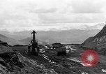 Standbild Kohle Bergbau Alberta British Columbia Kanada, 1940, aus Sekunde 53 historischem Filmmaterial Videoclip 65675044027