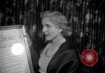 Standbild Clare Booth Luce Philadelphia Pennsylvania USA, 1955, aus Sekunde 9 historischem Filmmaterial Videoclip 65675044046