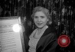 Standbild Clare Booth Luce Philadelphia Pennsylvania USA, 1955, aus Sekunde 10 historischem Filmmaterial Videoclip 65675044046