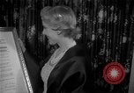 Standbild Clare Booth Luce Philadelphia Pennsylvania USA, 1955, aus Sekunde 13 historischem Filmmaterial Videoclip 65675044046