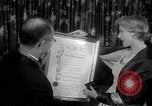 Standbild Clare Booth Luce Philadelphia Pennsylvania USA, 1955, aus Sekunde 25 historischem Filmmaterial Videoclip 65675044046