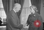 Immagine di Presidente Dwight Eisenhower D Washington DC USA, 1955, secondo 11 filmato di repertorio 65675044047