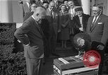 Immagine di Presidente Dwight Eisenhower D Washington DC USA, 1955, secondo 23 filmato di repertorio 65675044047