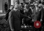 Immagine di Presidente Dwight Eisenhower D Washington DC USA, 1955, secondo 53 filmato di repertorio 65675044047
